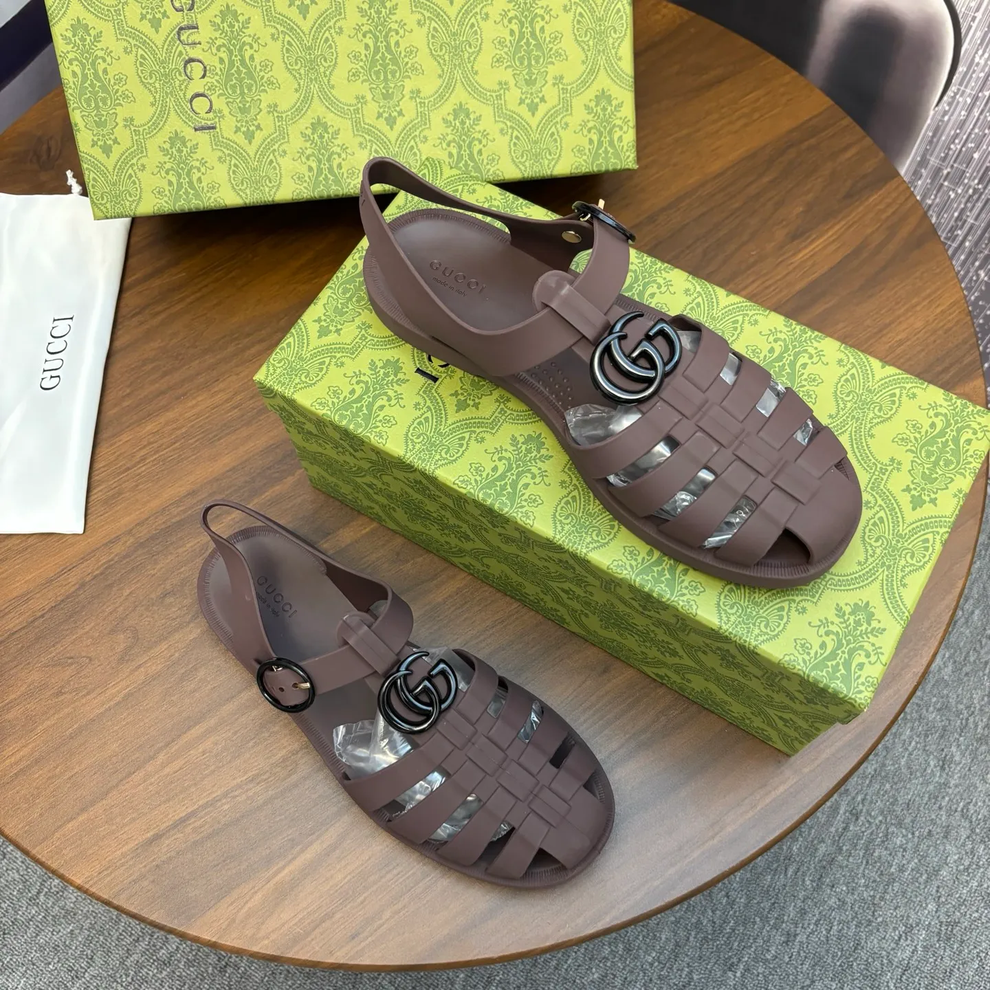 Men's shoes 260💰 [Gucci] Counter quality, top-quality original goods, real photos! Original TPU material, fine workmanship, comfortable; genuine 1:1 replica Size: 36 ~ 46